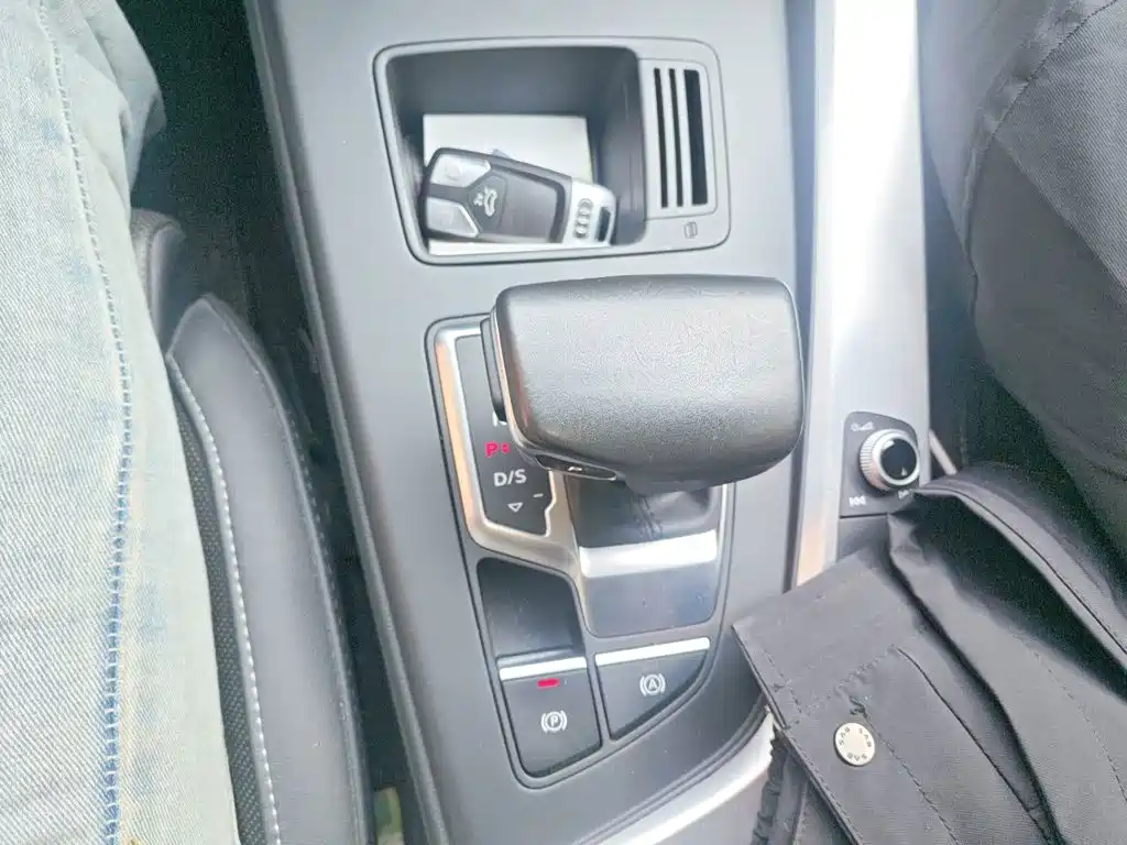 Audi A4L — миниатюра 7