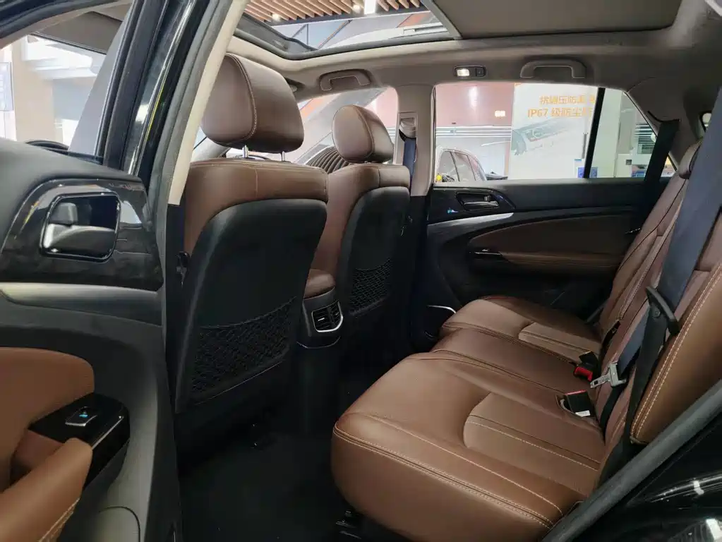 BYD Tang New Energy — миниатюра 8
