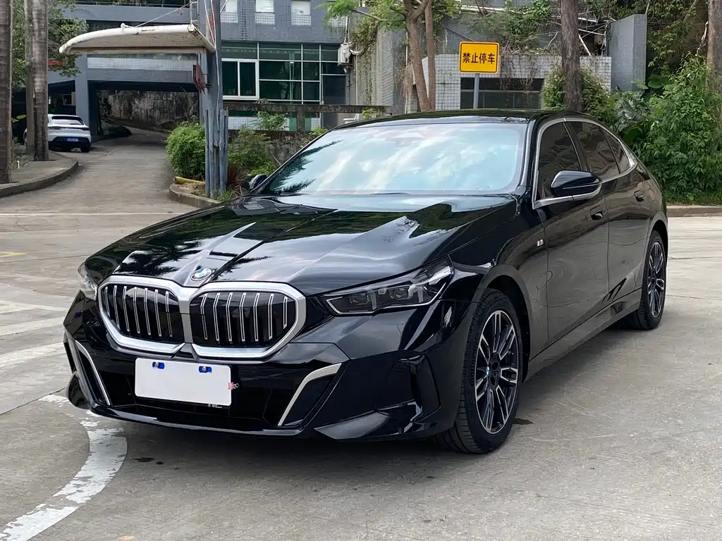 BMW 5 Series 2026