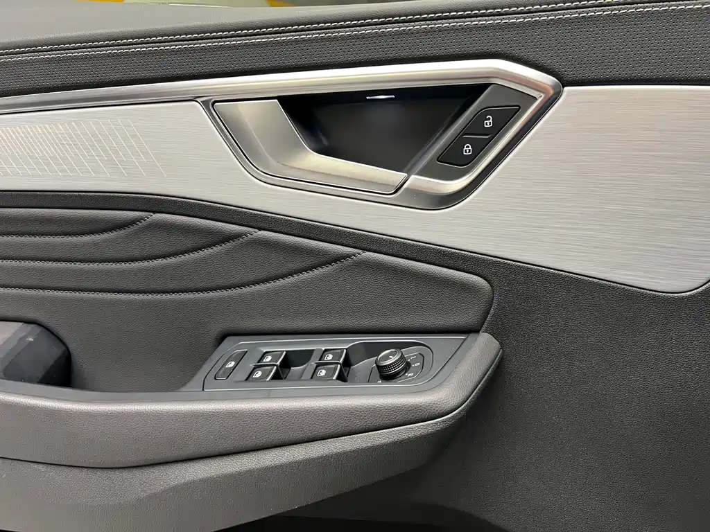 Volkswagen Talagon — миниатюра 24