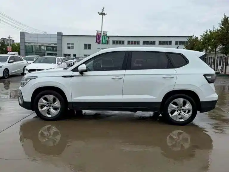 Volkswagen Tharu — миниатюра 2