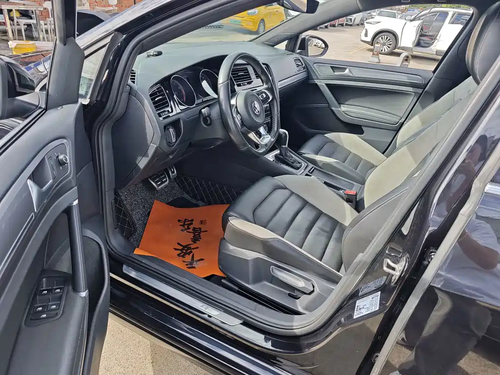 Volkswagen Golf — миниатюра 4
