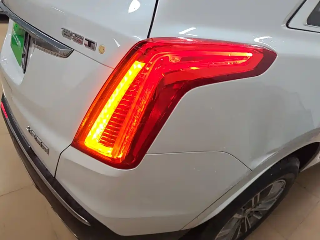 Cadillac XT5 — миниатюра 8