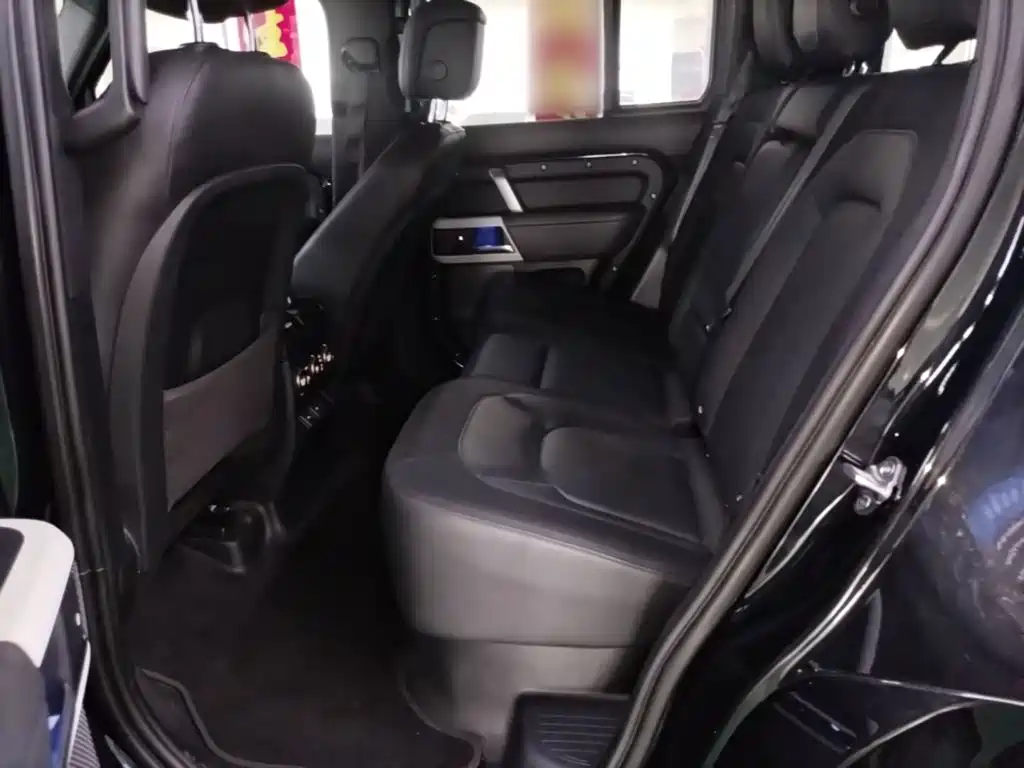Land Rover Defender — миниатюра 17