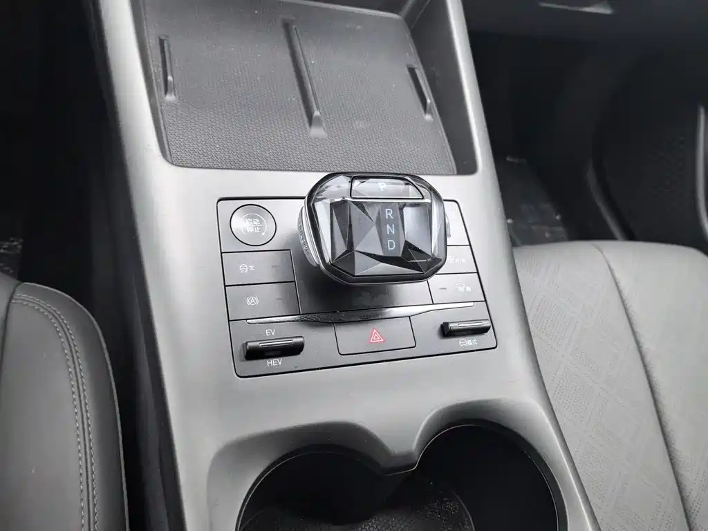 BYD Qin PLUS — миниатюра 13