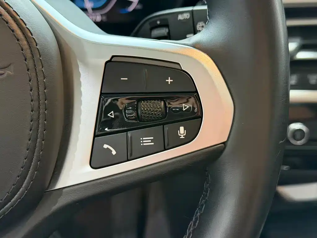 BMW iX3 — миниатюра 12