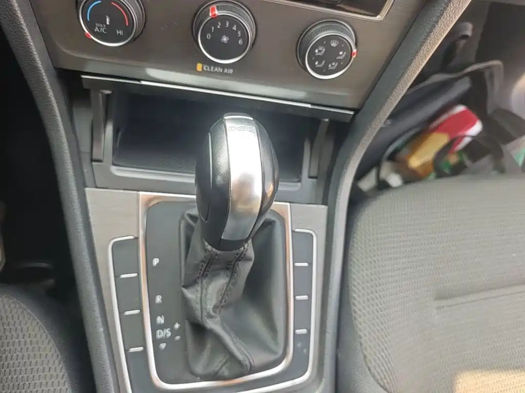 Volkswagen Golf — миниатюра 14