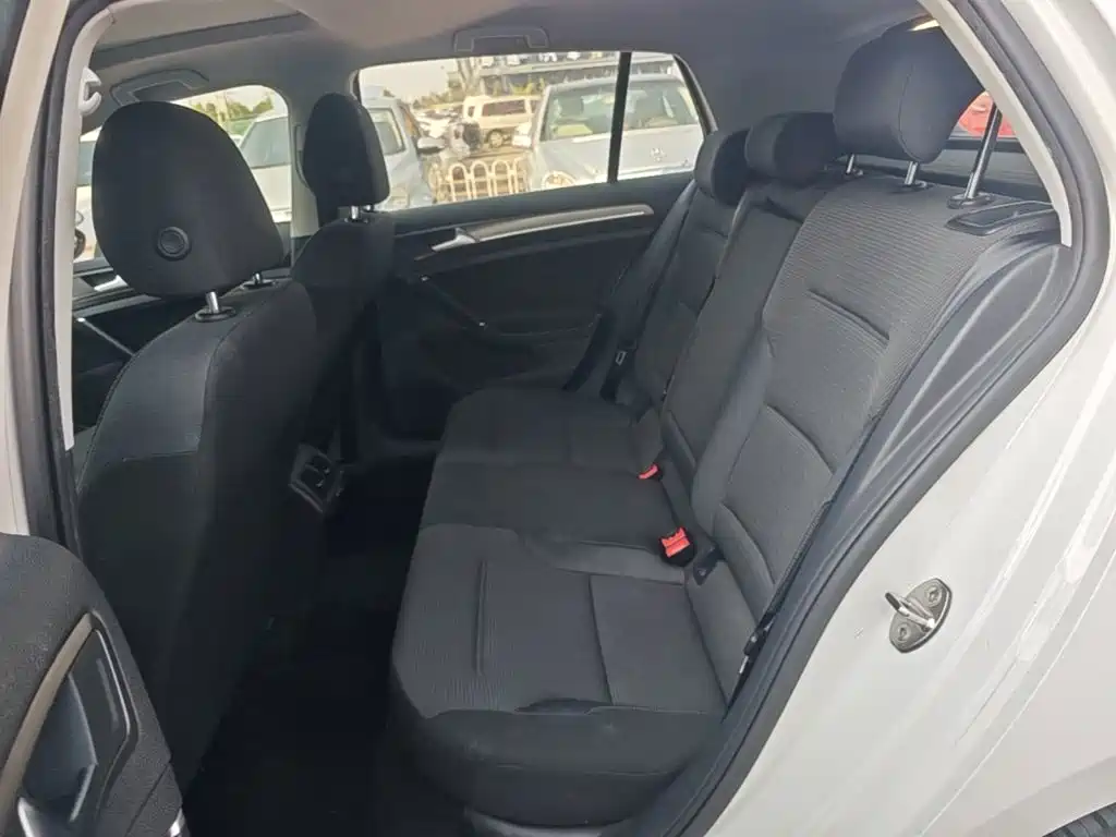 Volkswagen Golf — миниатюра 17