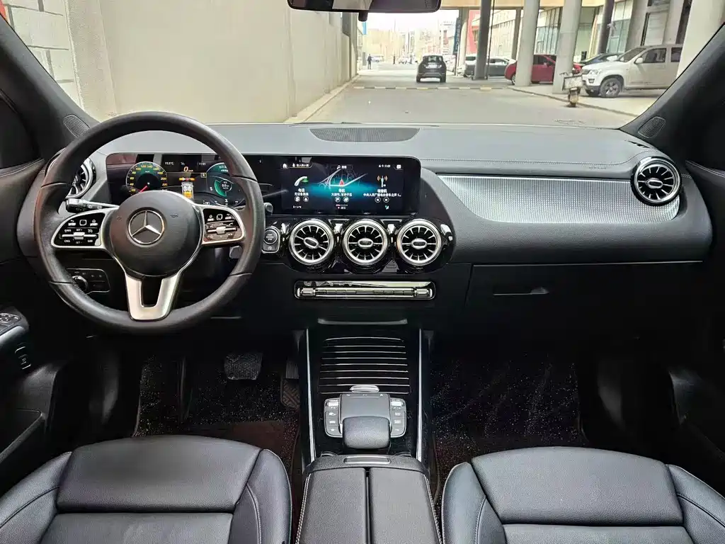 Mercedes-Benz GLA — миниатюра 7