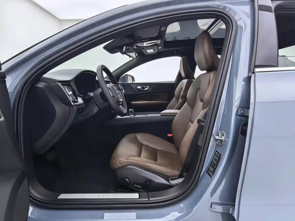 Volvo S60 — миниатюра 17