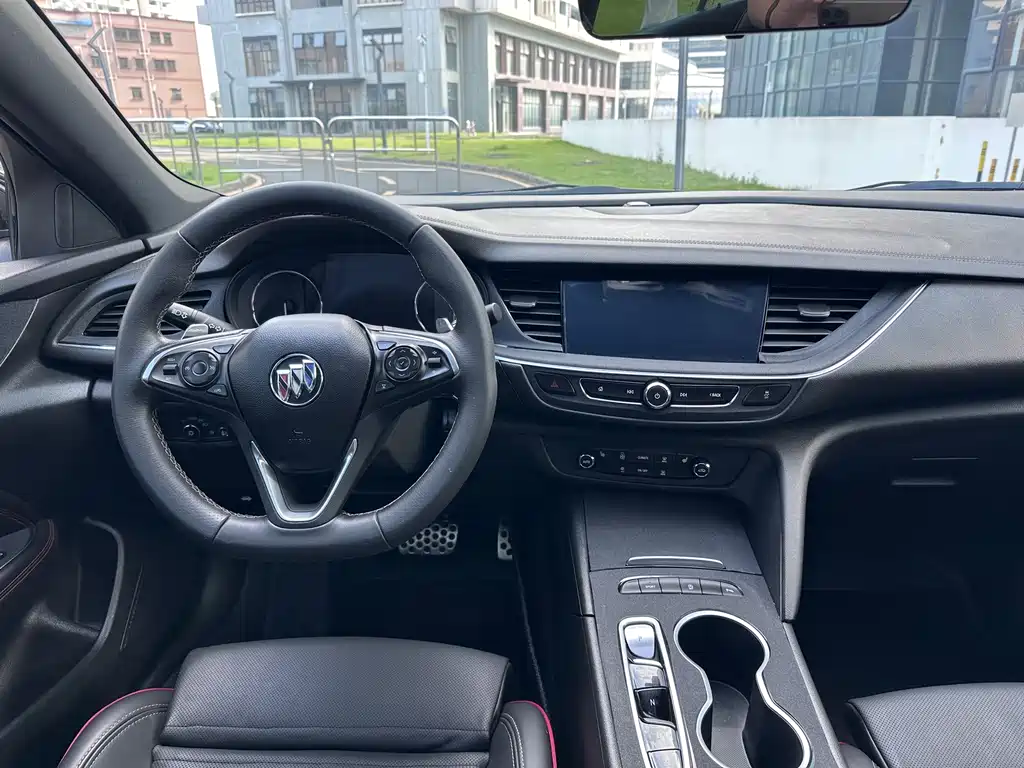 Buick Regal — миниатюра 9