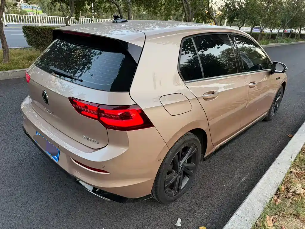 Volkswagen Golf — миниатюра 3