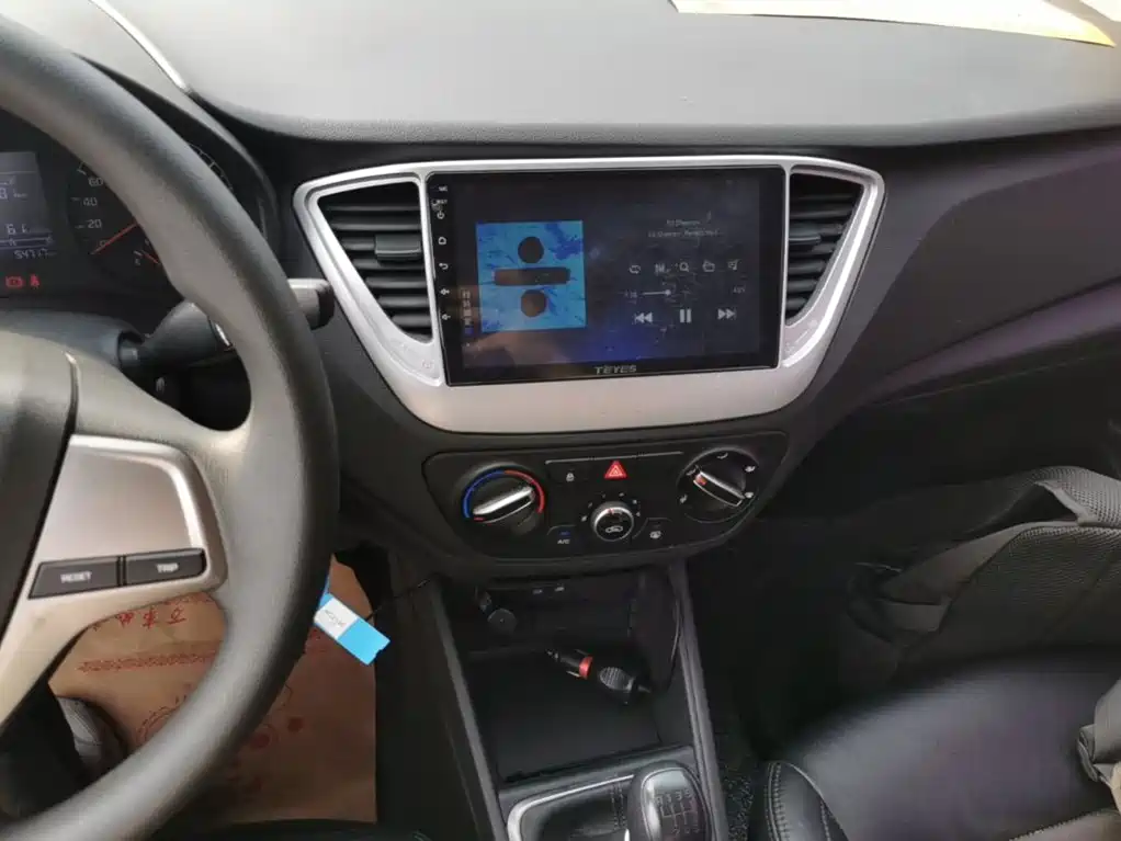 Hyundai Verna — миниатюра 13