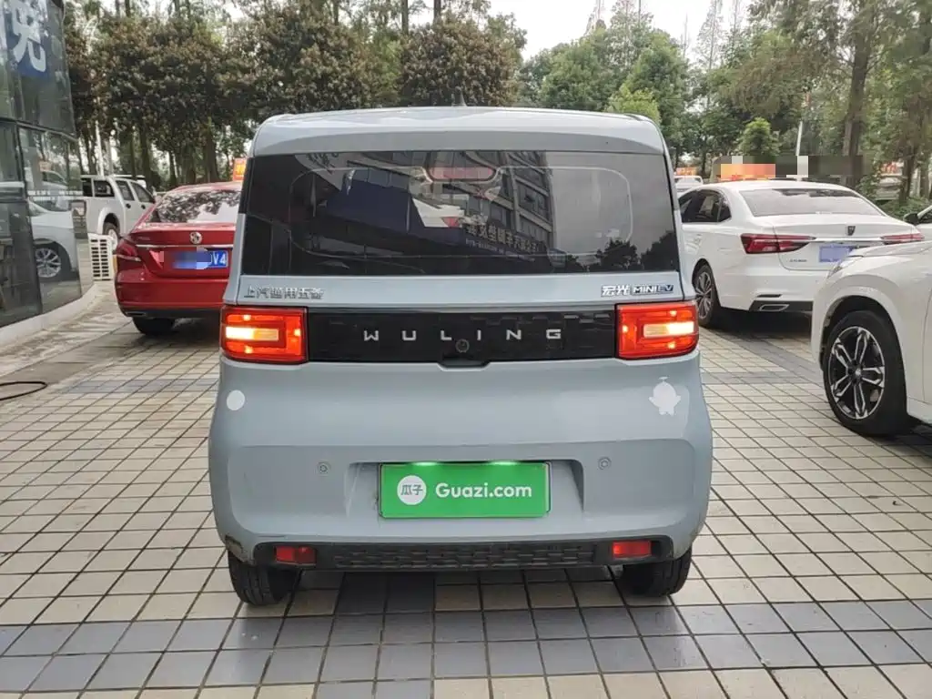 Wuling MINIEV — миниатюра 6