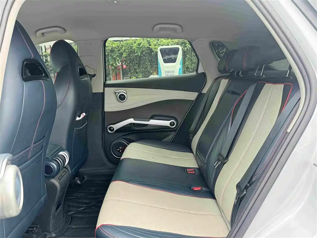 BYD Yuan Plus — миниатюра 7