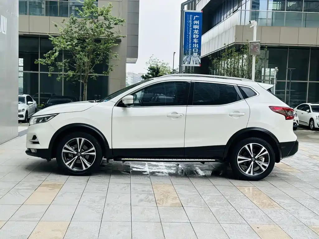 Nissan Qashqai — миниатюра 4
