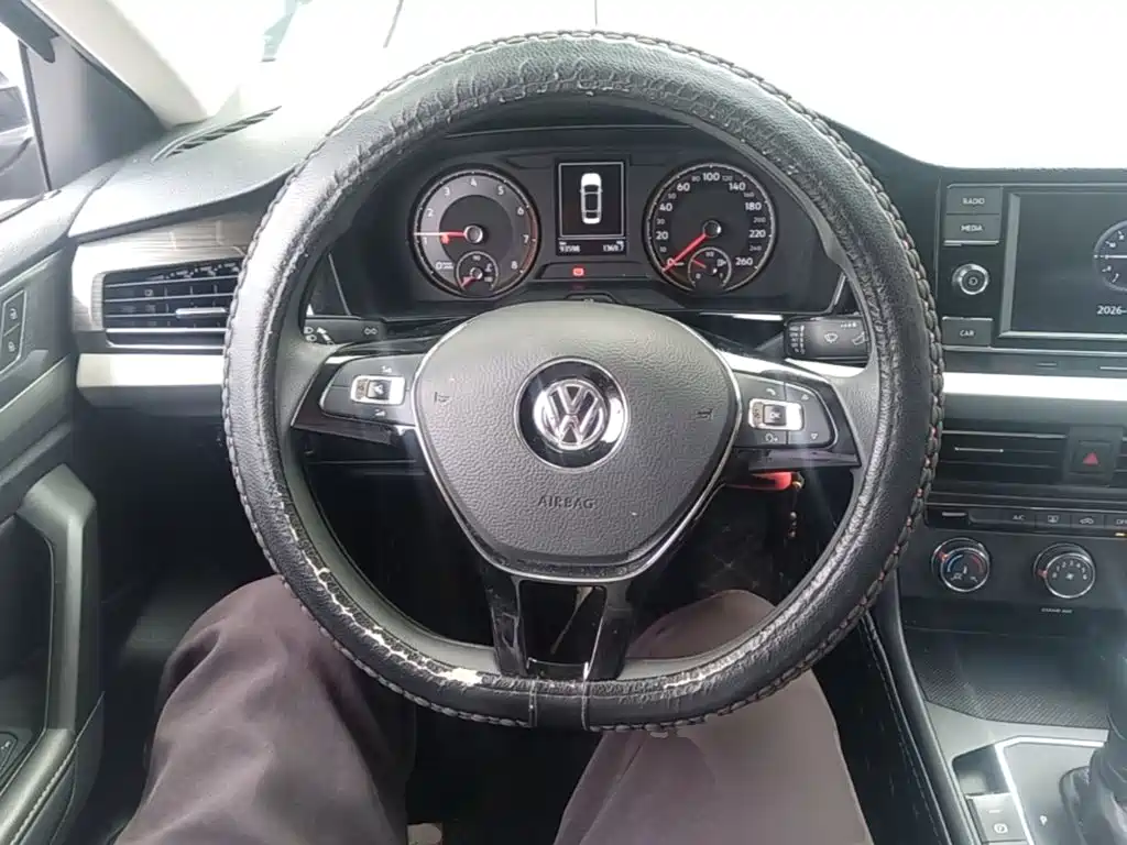 Volkswagen Lavida — миниатюра 11