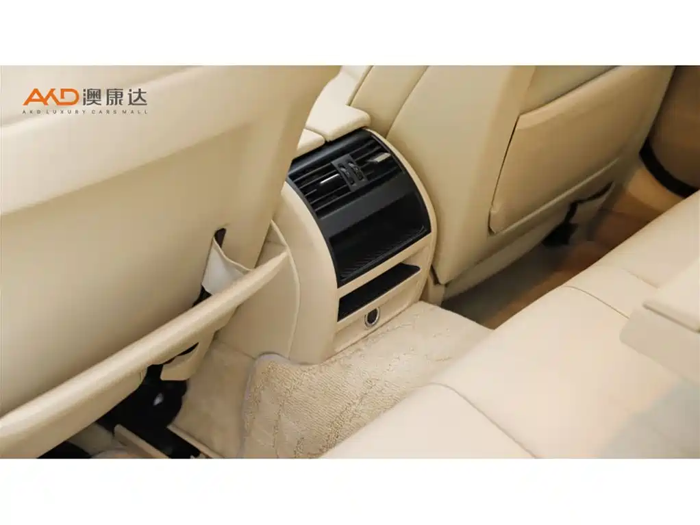 BMW 5 Series — миниатюра 9