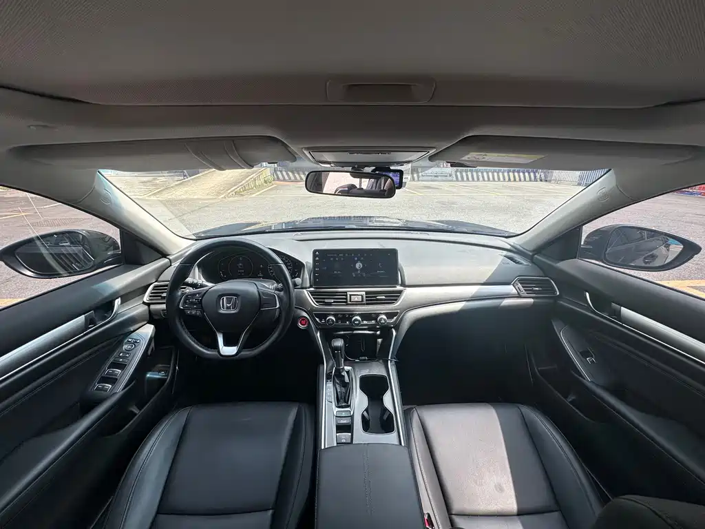 Honda Accord — миниатюра 15