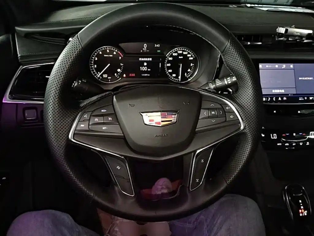 Cadillac XT5 — миниатюра 11