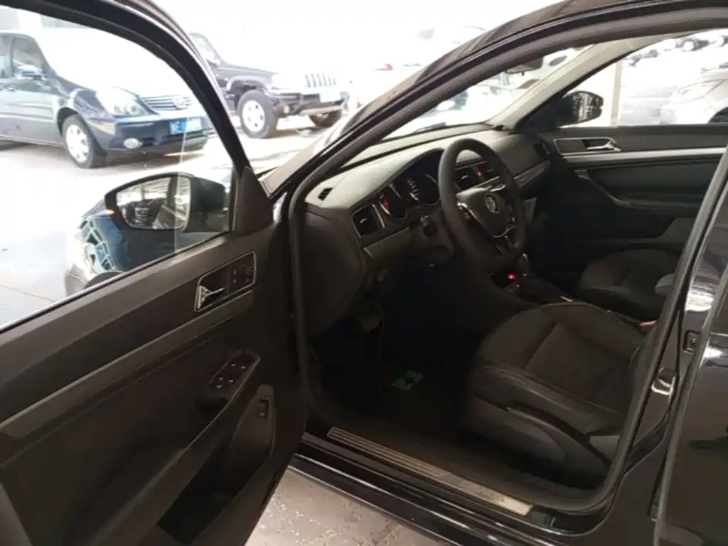 Volkswagen Lavida — миниатюра 16