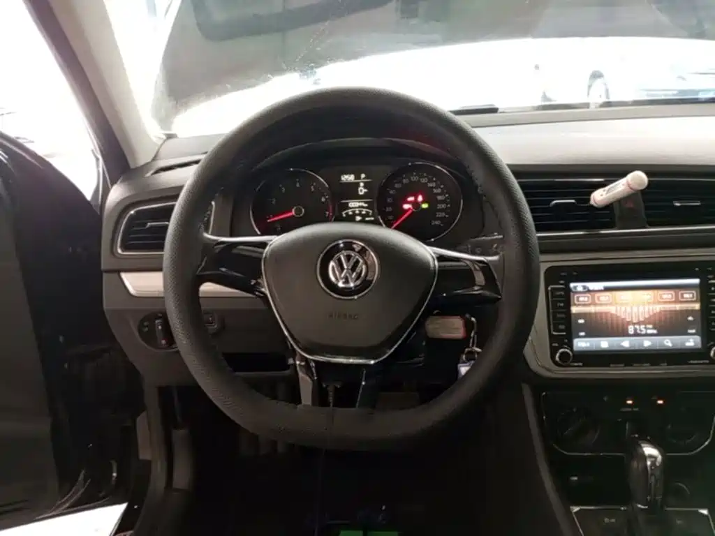 Volkswagen Lavida — миниатюра 11
