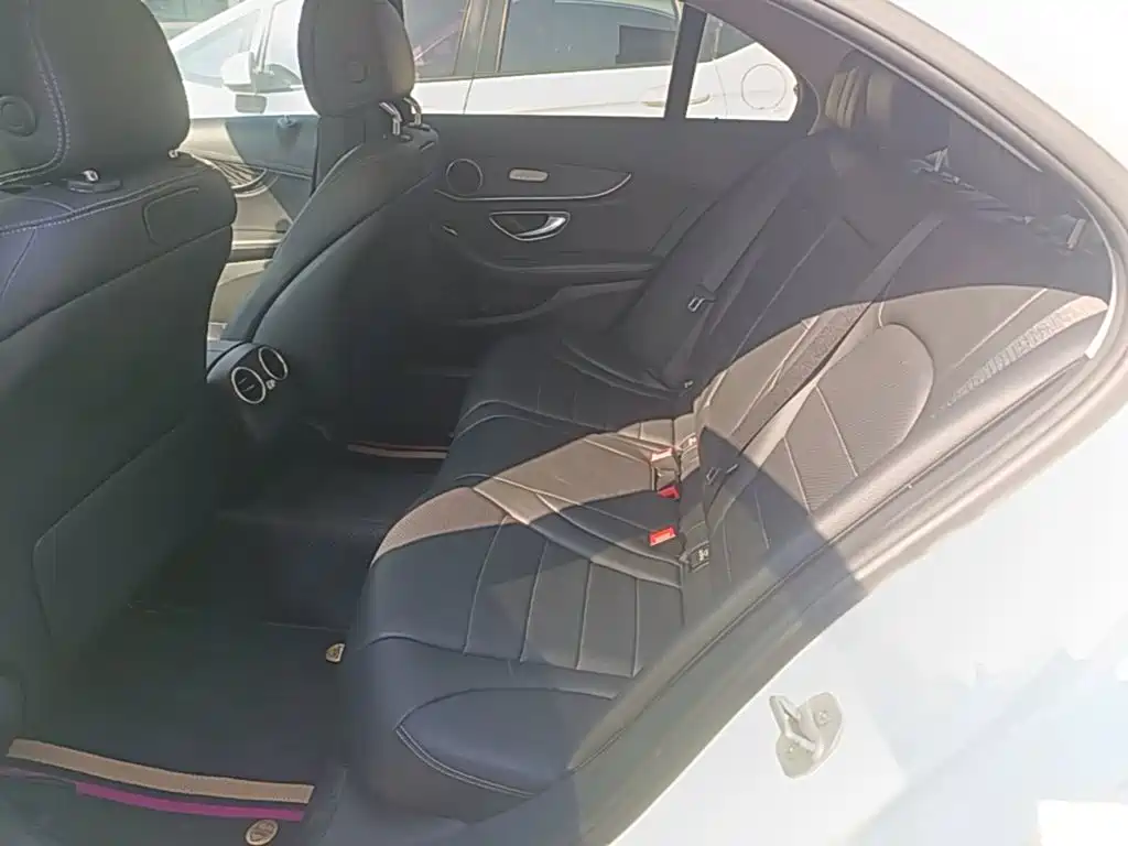Mercedes-Benz C-Class — миниатюра 17