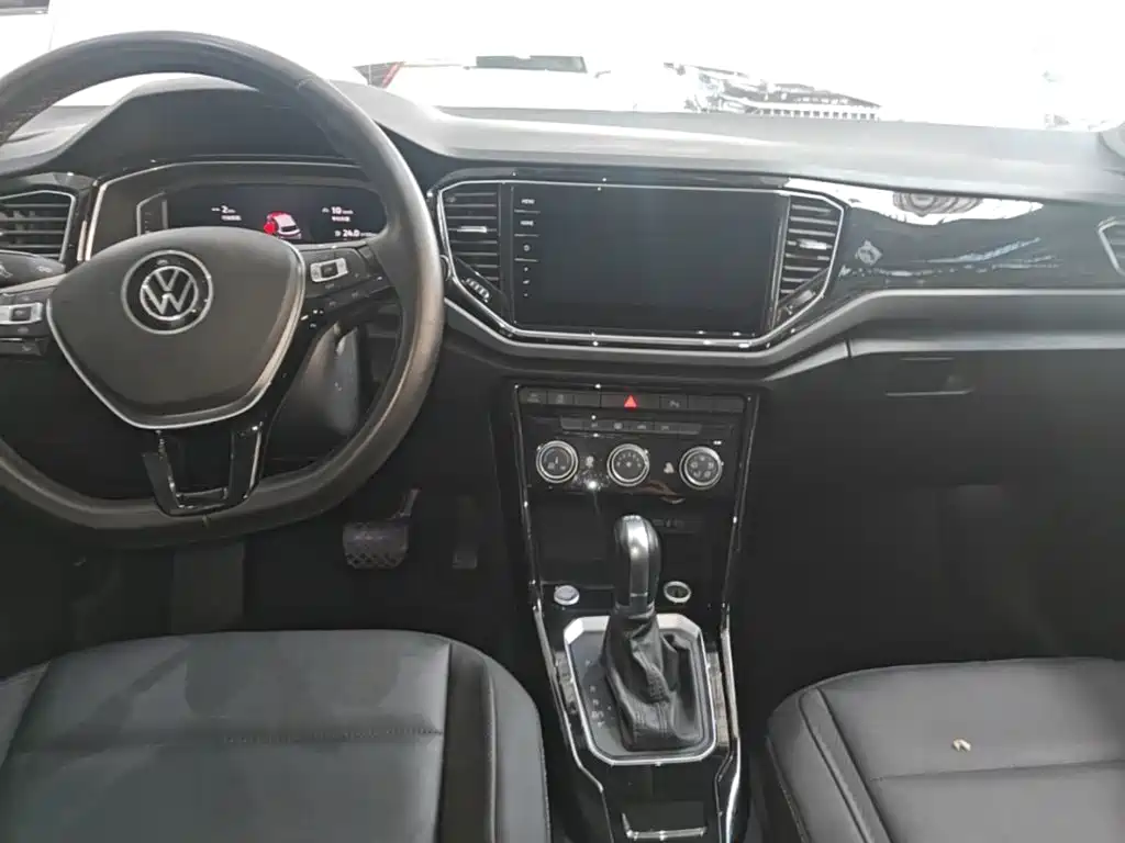 Volkswagen T-Roc — миниатюра 10