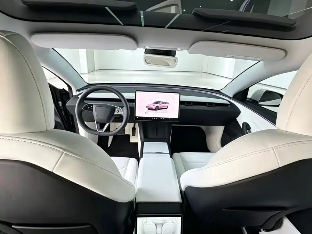 Tesla Model 3 — миниатюра 8