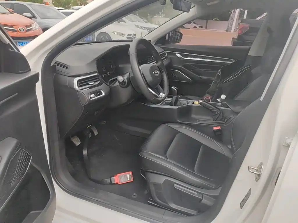 Geely Emgrand — миниатюра 16