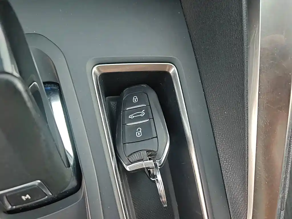 Peugeot 5008 — миниатюра 9