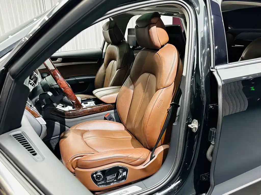 Audi A8 — миниатюра 16