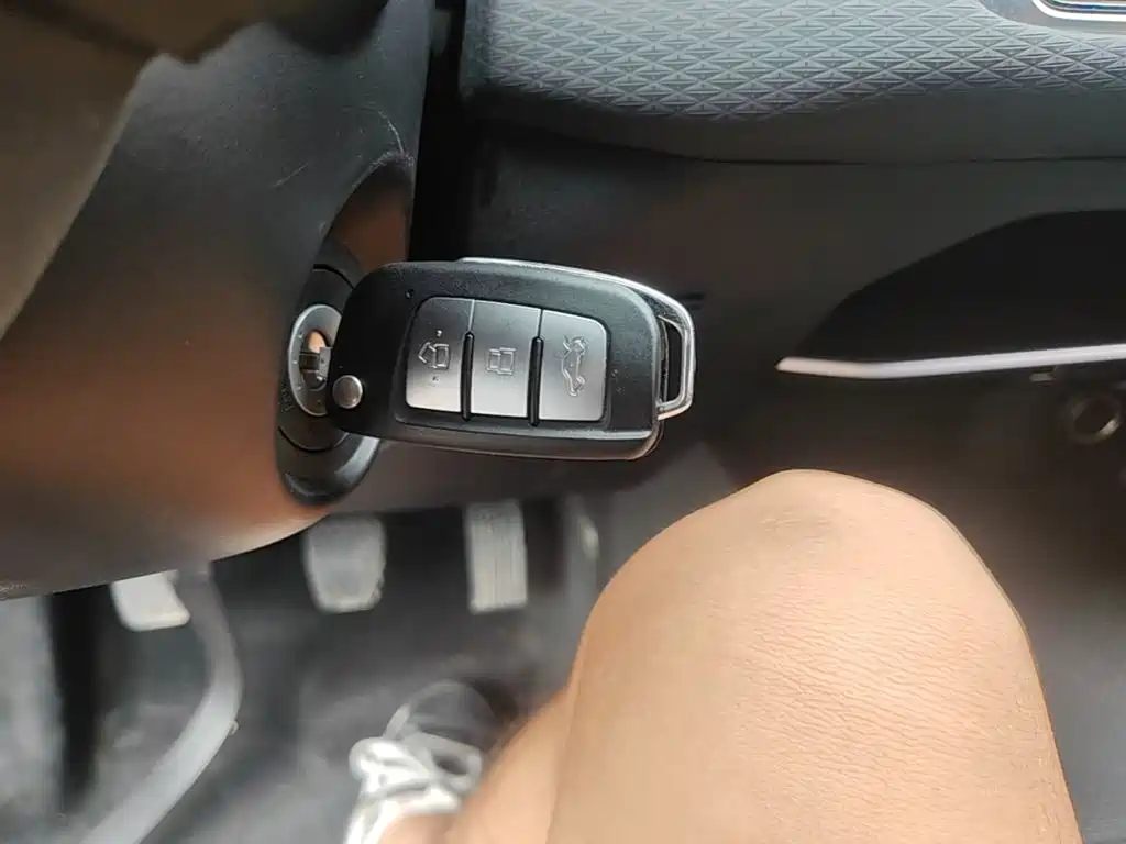 Geely Emgrand — миниатюра 9