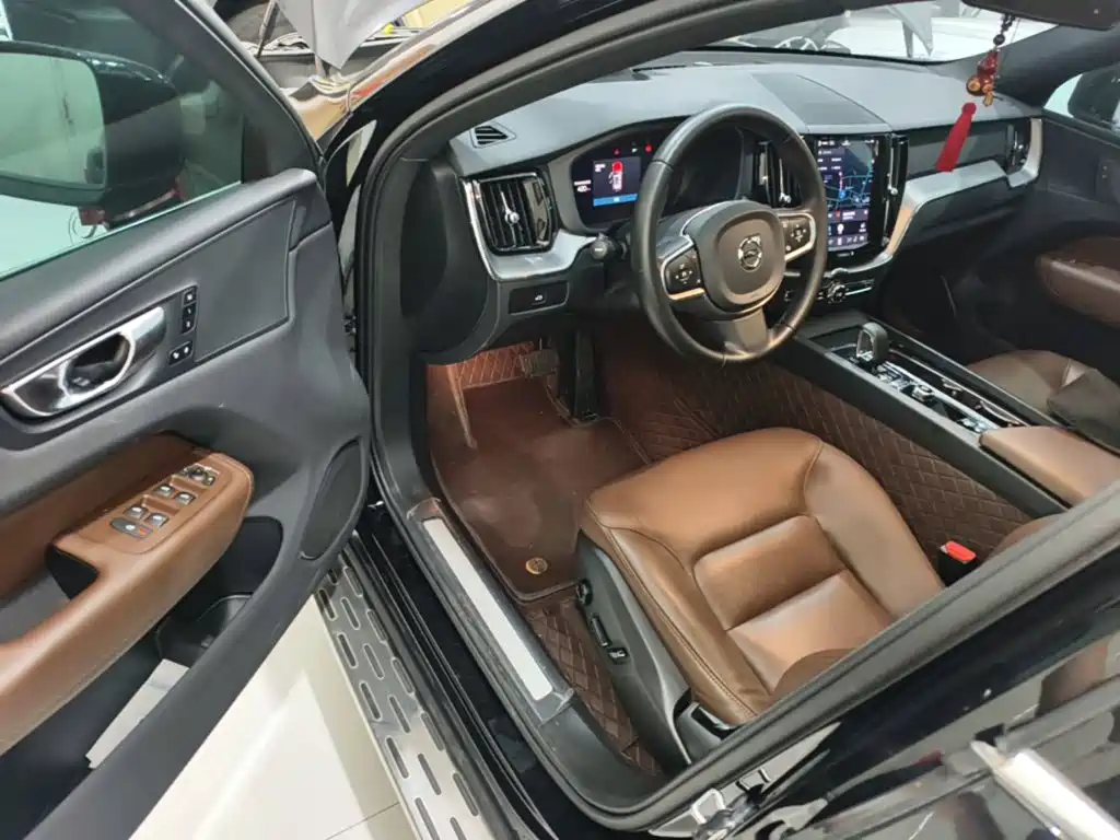 Volvo XC60 — миниатюра 16