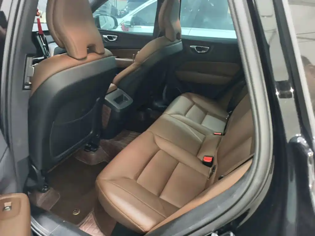 Volvo XC60 — миниатюра 17