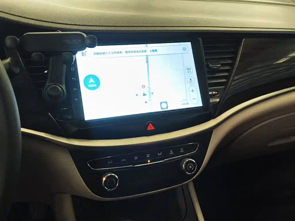 Buick Verano — миниатюра 13