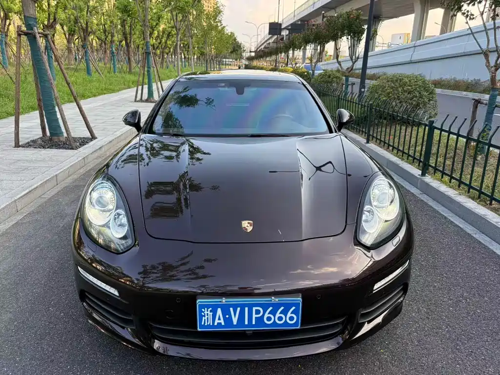 Porsche Panamera — миниатюра 2