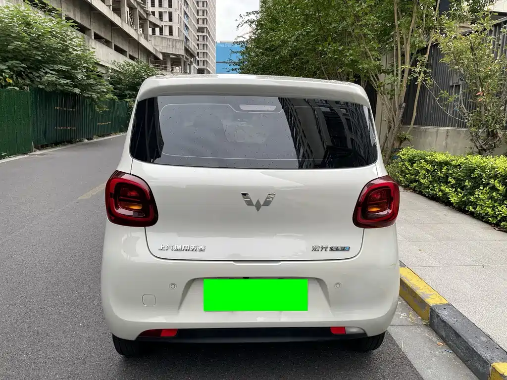 Wuling MINIEV — миниатюра 10