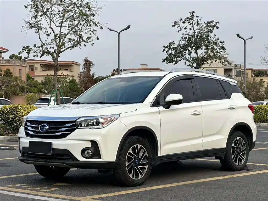 GAC Motor Trumpchi GS4 2015