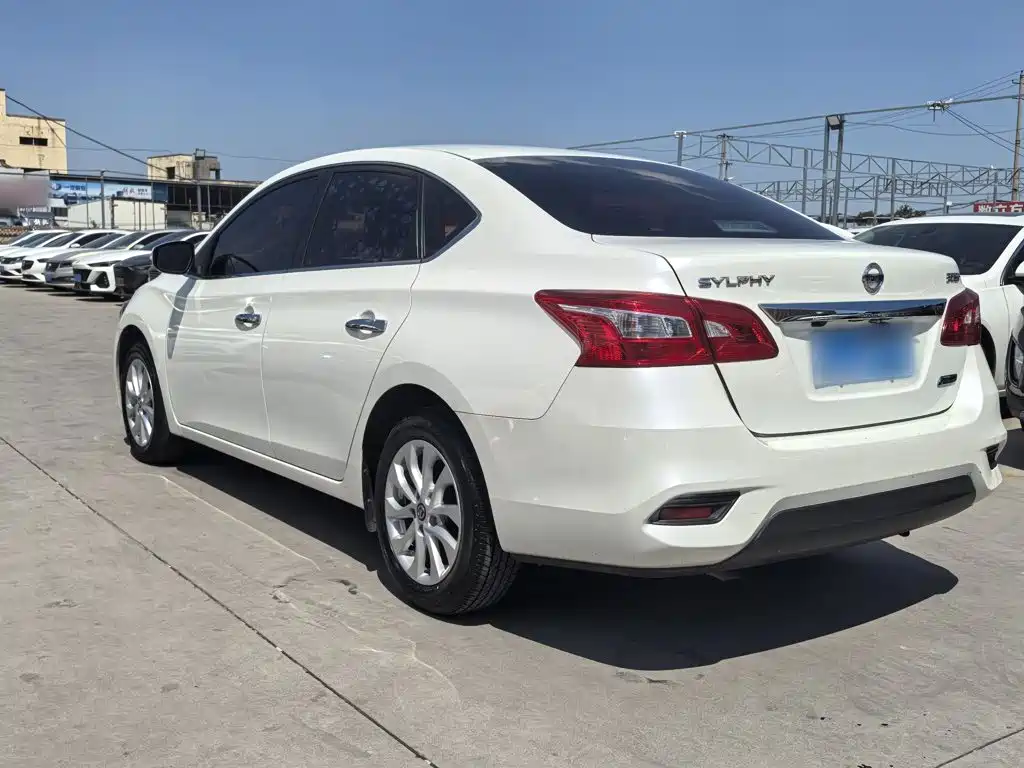 Nissan Sylphy — миниатюра 5