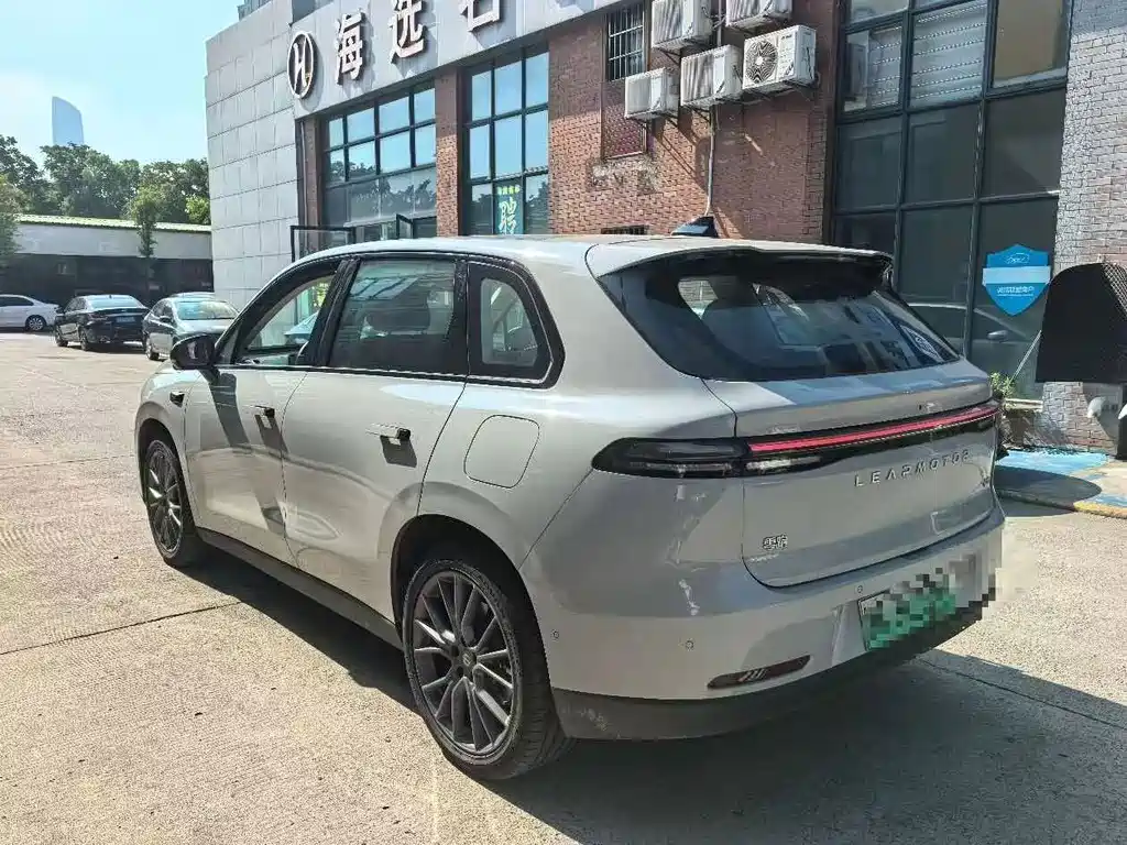 Leapmotor Leapmotor C10 — миниатюра 9
