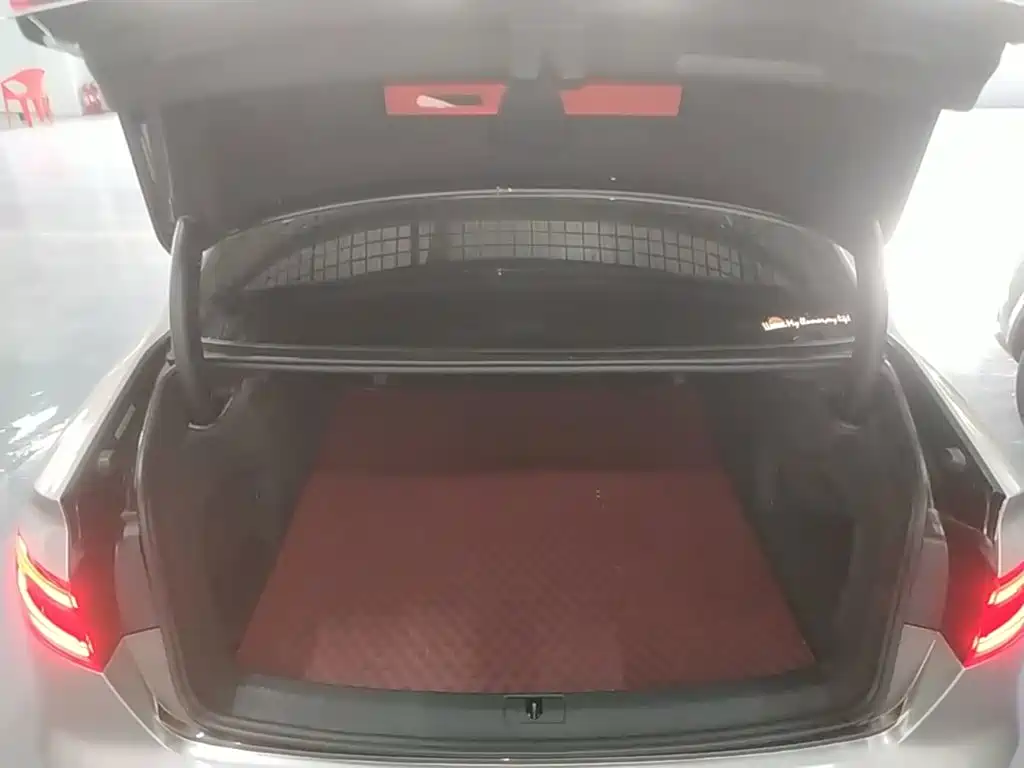 Audi A4L — миниатюра 19
