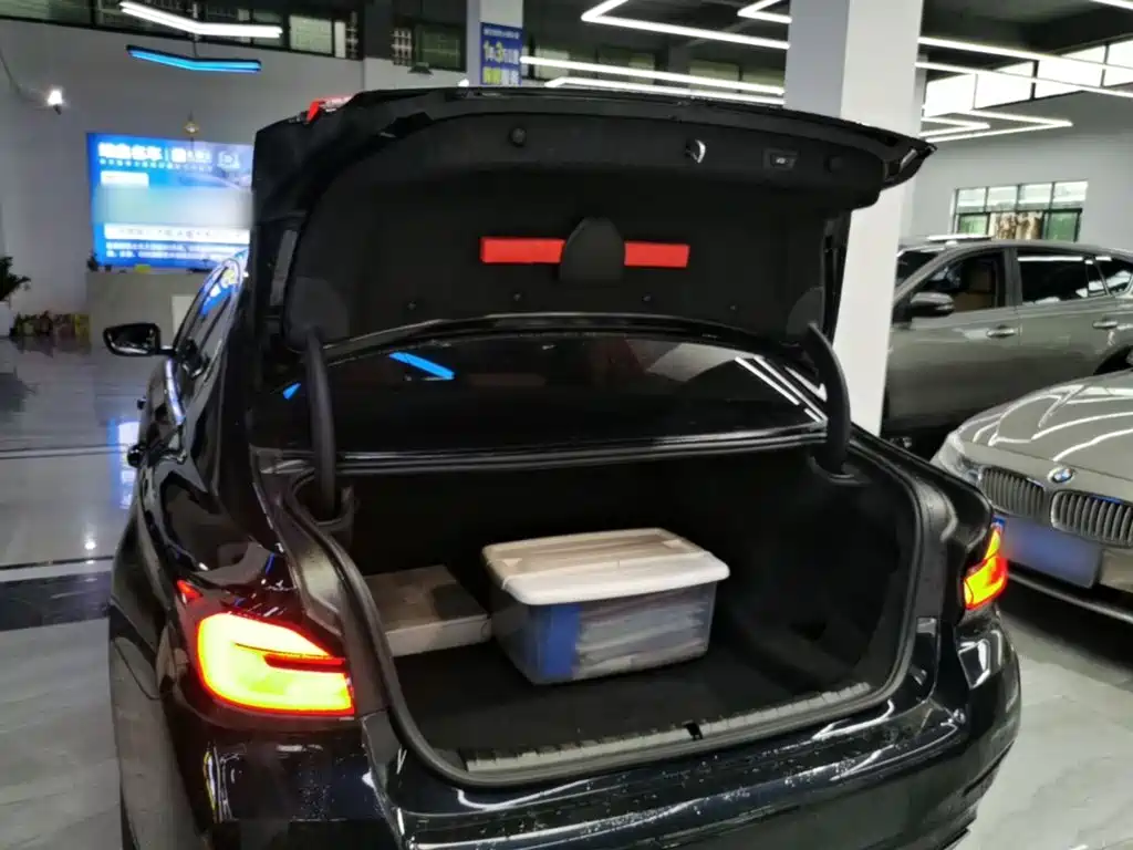 BMW 5 Series — миниатюра 19