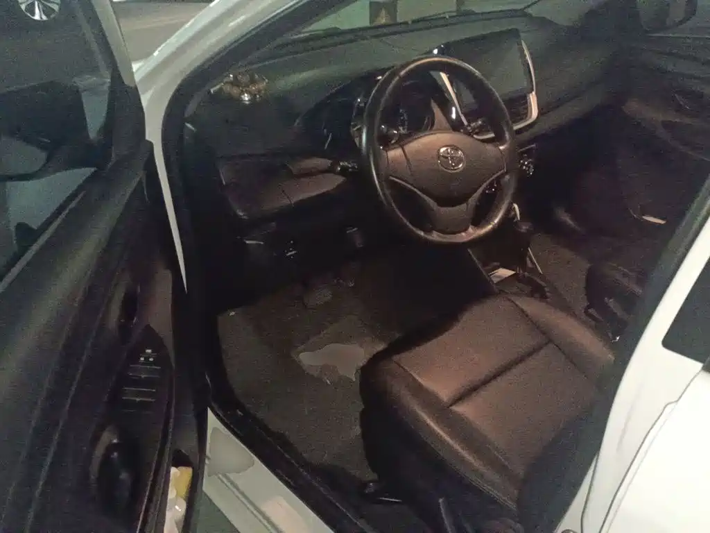Toyota Yaris L — миниатюра 12