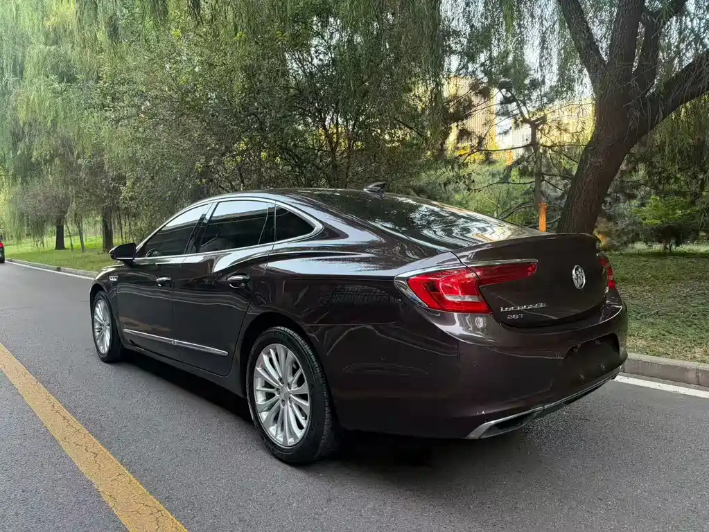Buick LaCrosse — миниатюра 7
