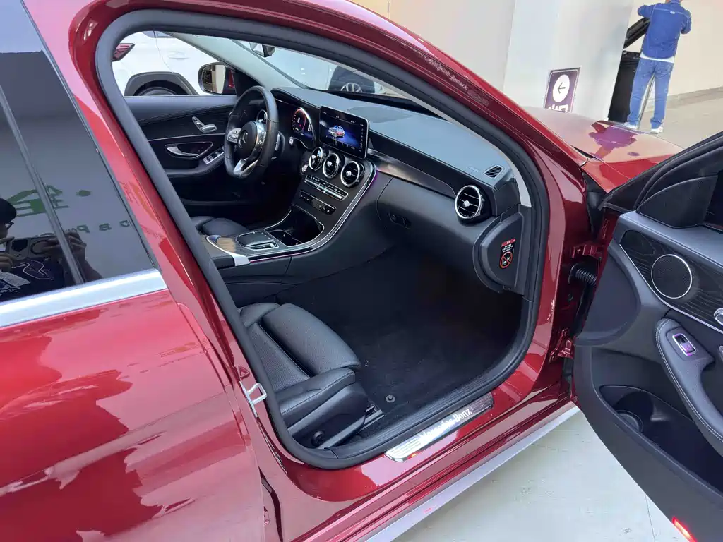 Mercedes-Benz C-Class — миниатюра 11