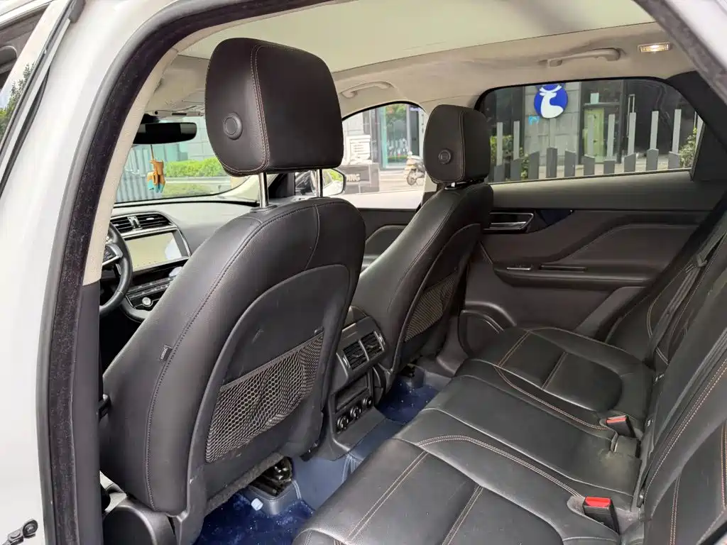 Jaguar F-PACE — миниатюра 11