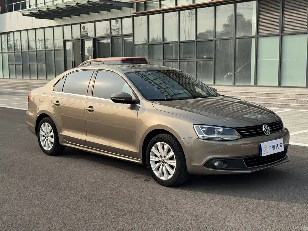 Volkswagen Sagitar — миниатюра 3