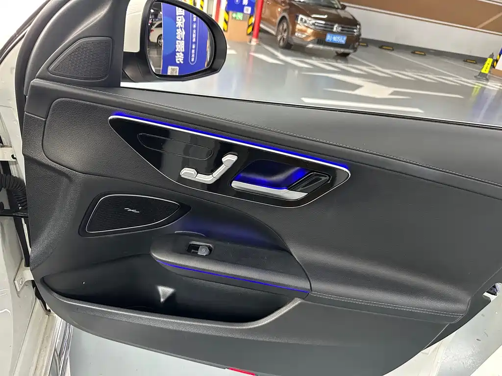 Mercedes-Benz C-Class — миниатюра 15