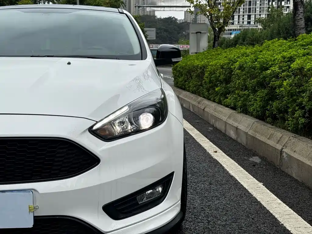 Ford Focus — миниатюра 4